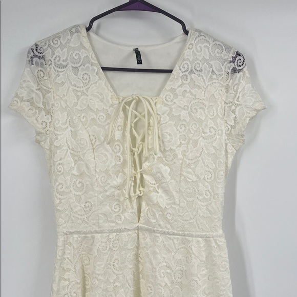 Cream Lace Lace Up Mini Dress Size Large - Picture 4 of 8